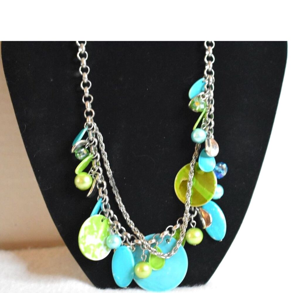 Ocean Vibes Blue/Green Dyed Shell Silver Tone Double Strand Like New Necklace